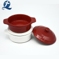 Farbglasierter runder Keramikauflauf